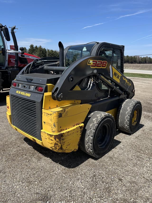 Image of New Holland L328 equipment image 2