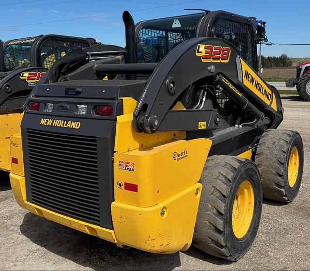Image of New Holland L328 equipment image 4