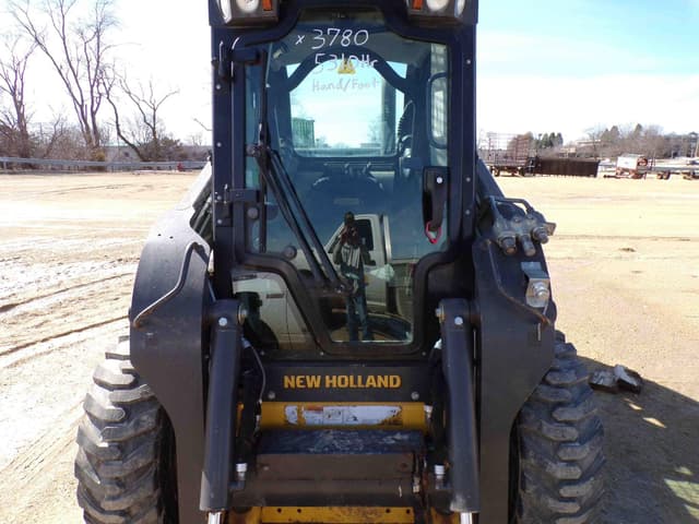 Image of New Holland L328 equipment image 2