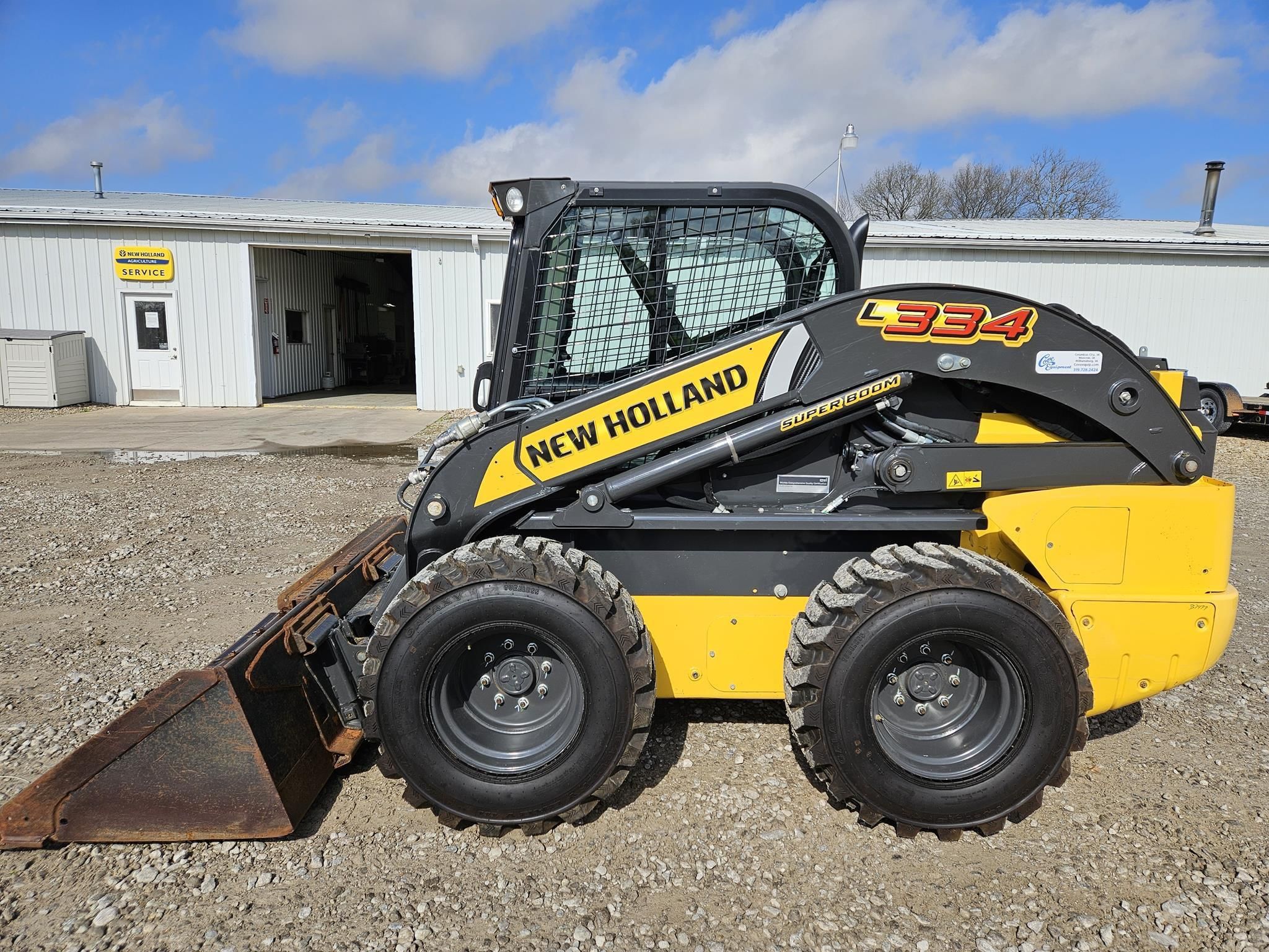 2022 New Holland L334 Equipment Image0