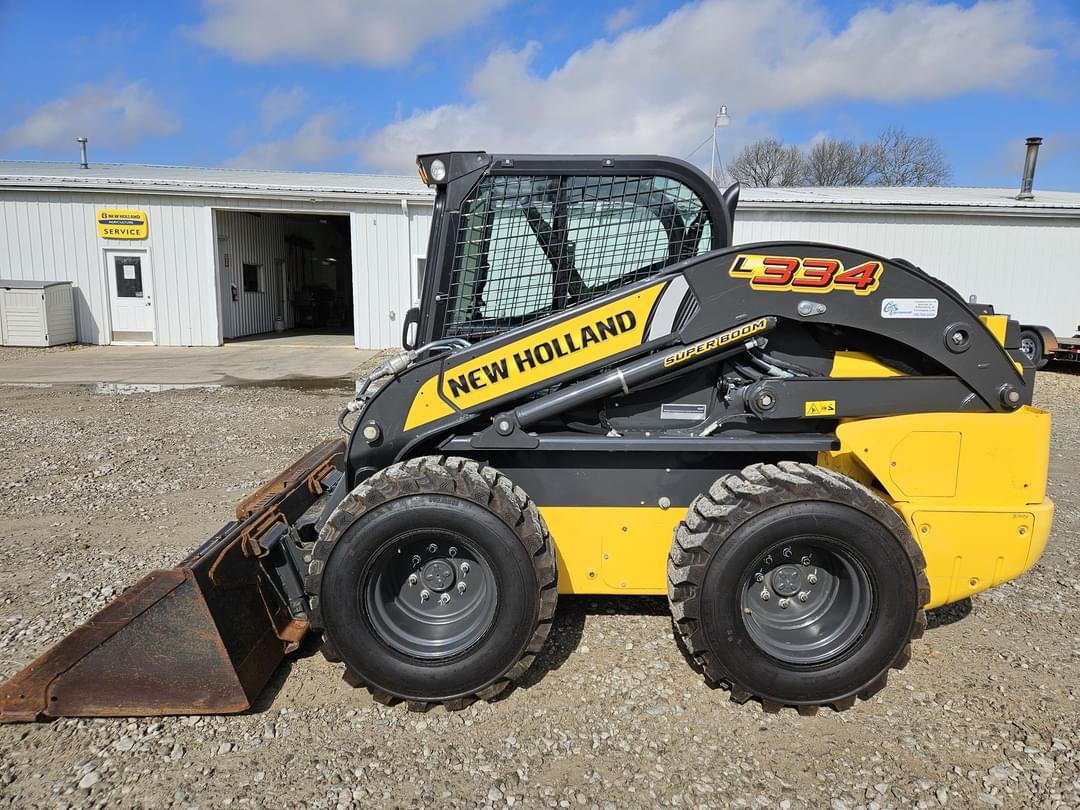 Image of New Holland L334 Primary image