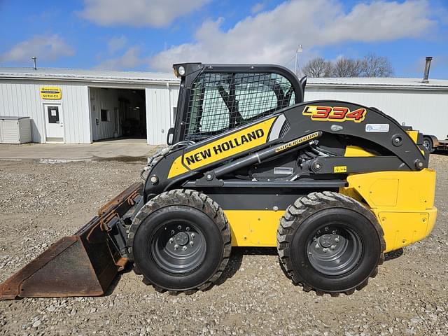 Image of New Holland L334 equipment image 2