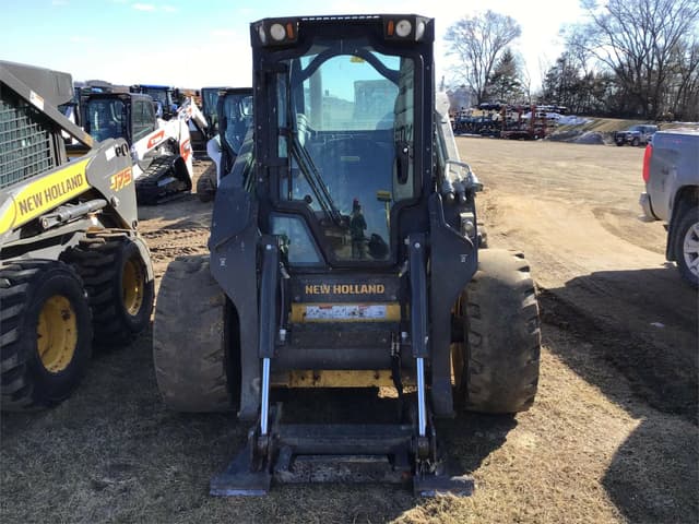 Image of New Holland L334 equipment image 2