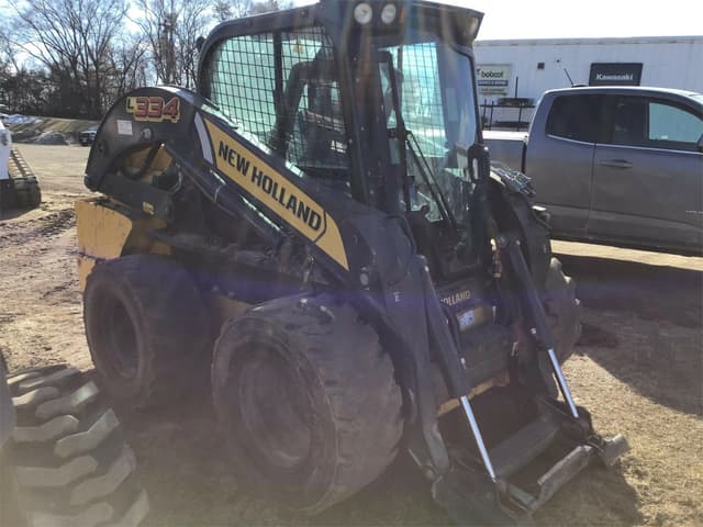 Image of New Holland L334 equipment image 3