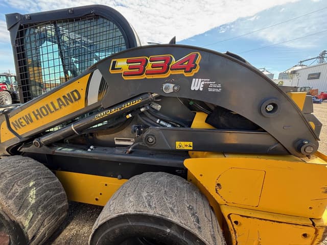 Image of New Holland L334 equipment image 1