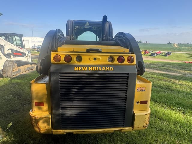 Image of New Holland L334 equipment image 3