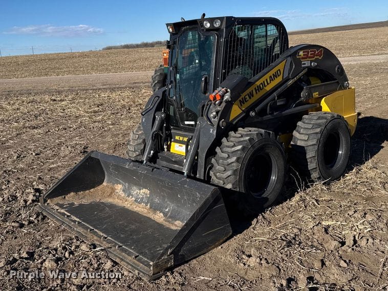 2022 New Holland L334 Equipment Image0
