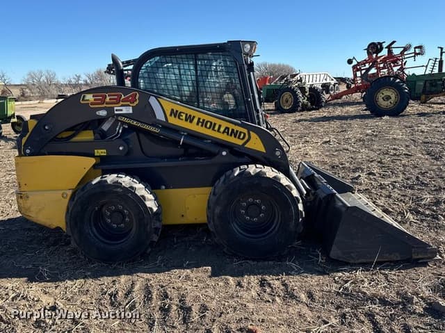Image of New Holland L334 equipment image 3