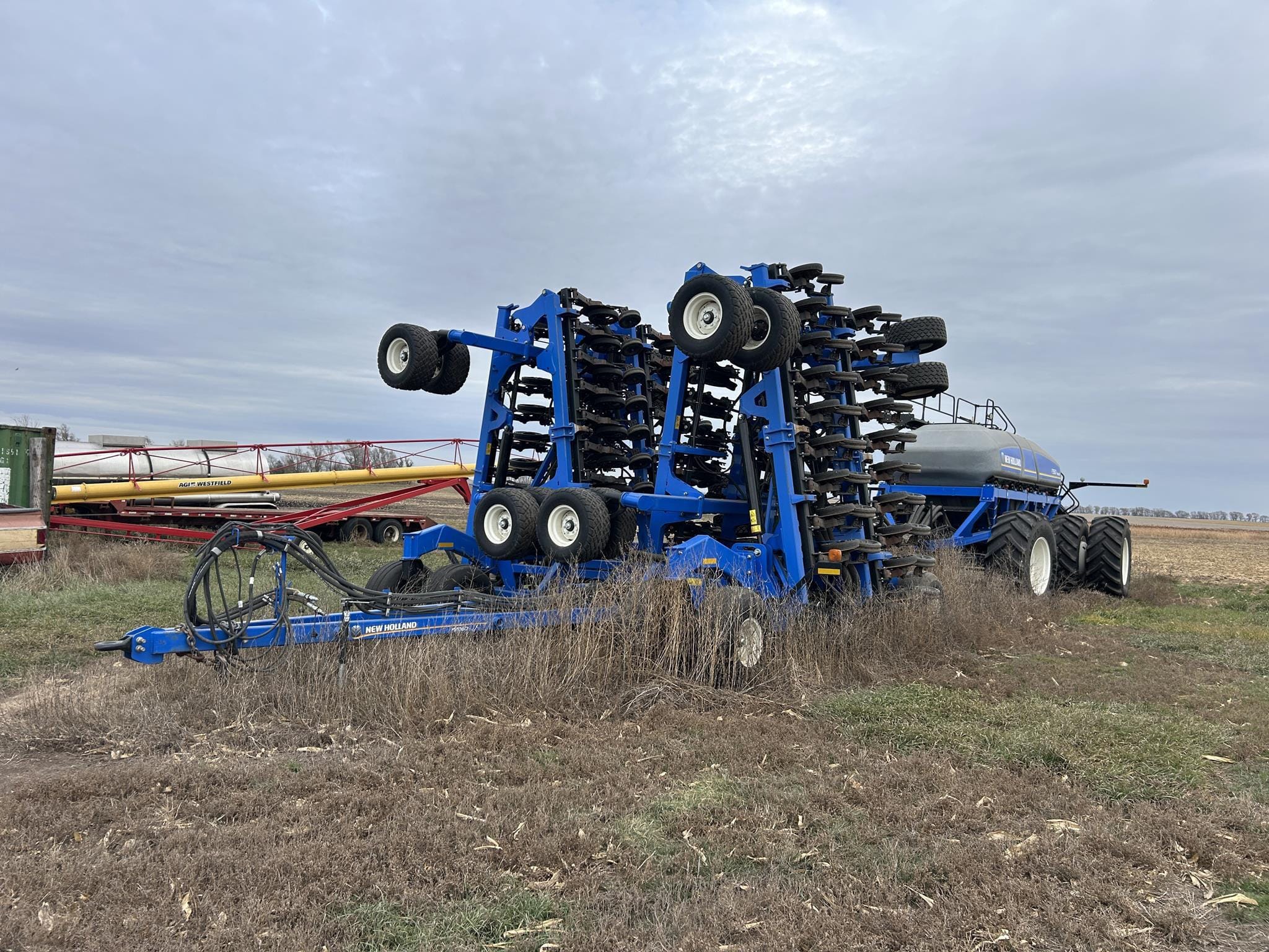 2022 New Holland P2080 Equipment Image0