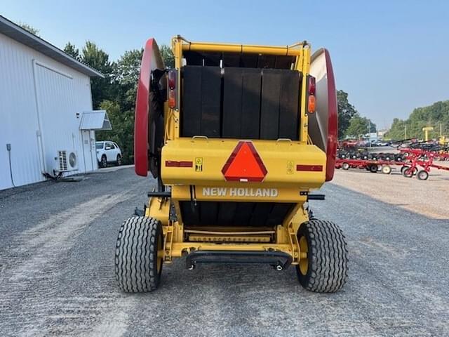 Image of New Holland RB450 CropCutter equipment image 3