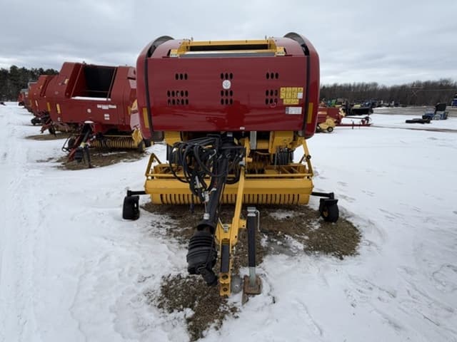 Image of New Holland RB450 CropCutter equipment image 1