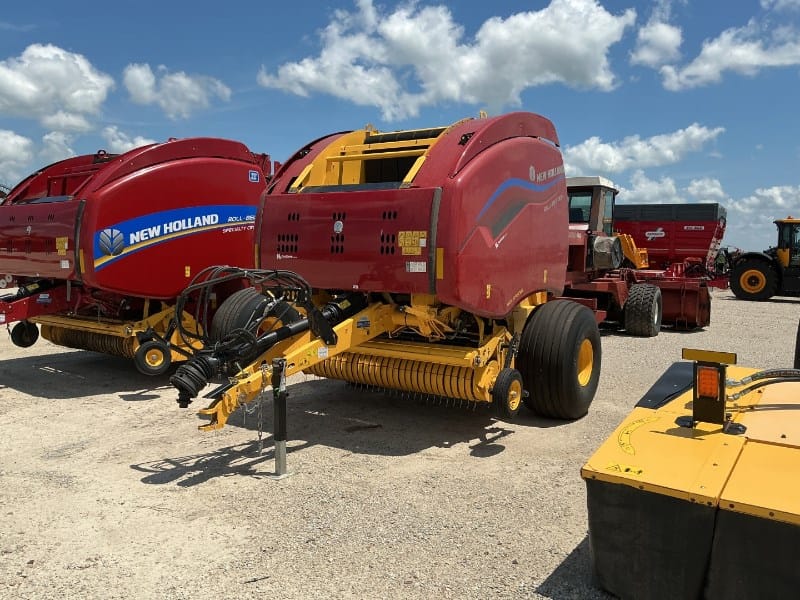 2022 New Holland RB460 Hay Special Equipment Image0