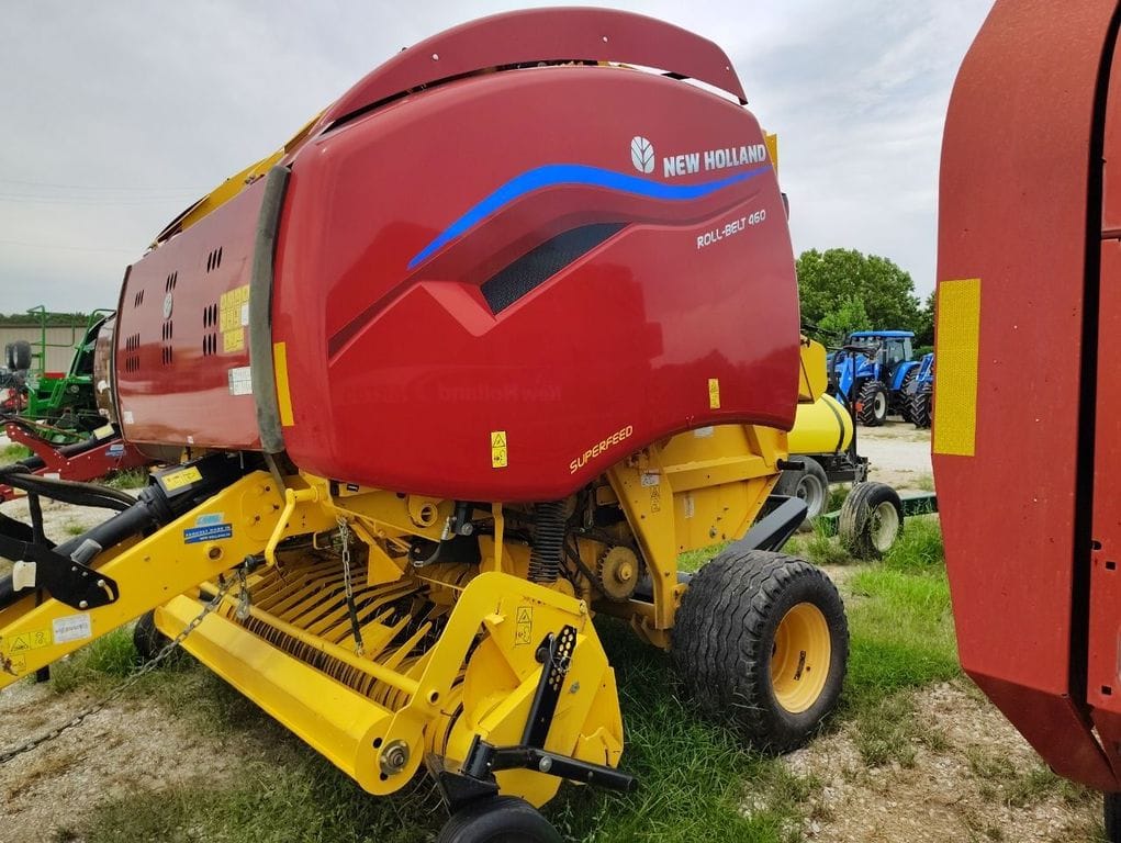 2022 New Holland RB460 Superfeed Equipment Image0