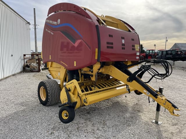 Image of New Holland RB460 Superfeed equipment image 3