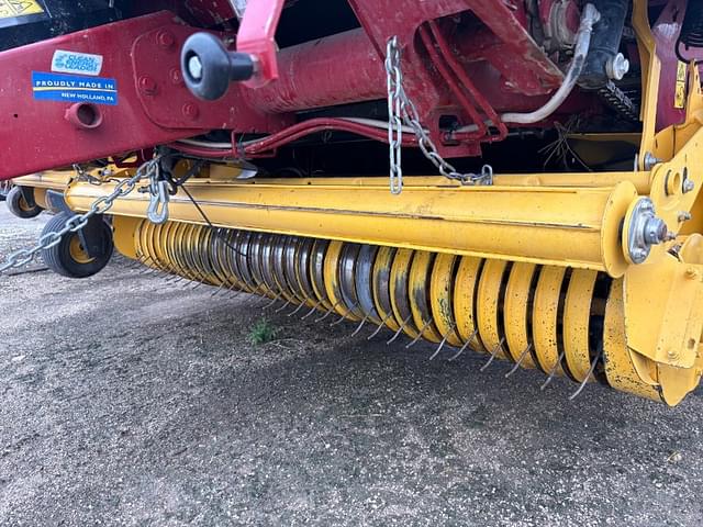 Image of New Holland RB560 equipment image 4