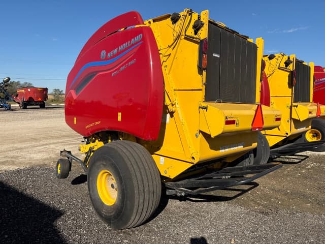 Image of New Holland RB560 Specialty Crop equipment image 2