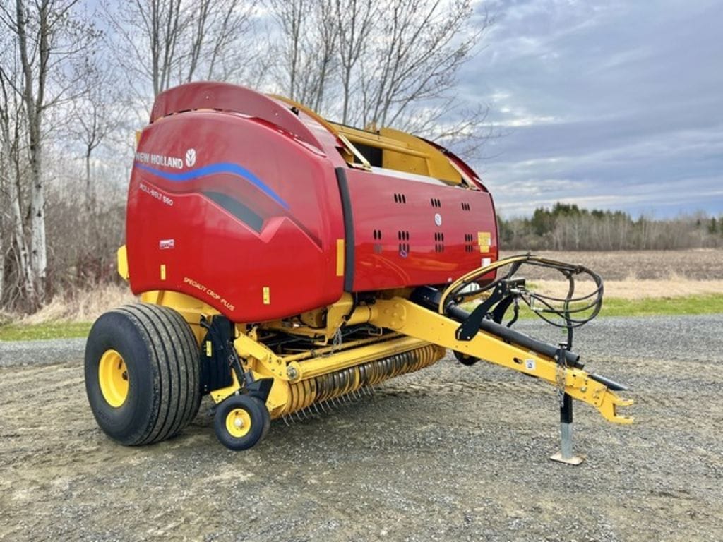 2022 New Holland RB560 Specialty Crop Plus Equipment Image0