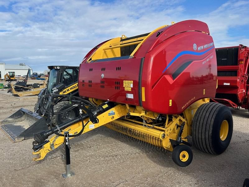 Image of New Holland RB560 Bale Slice Plus Primary image