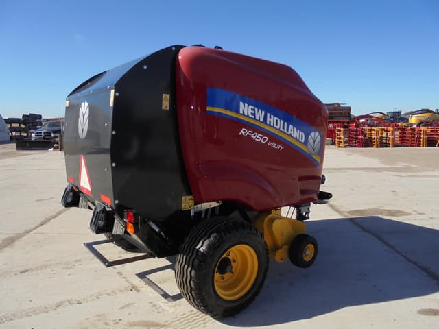 Image of New Holland RF450 Utility equipment image 3