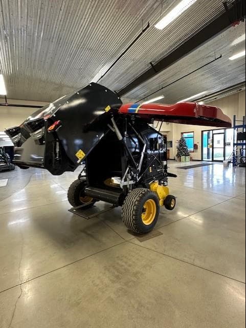 Image of New Holland RF450 Utility equipment image 4