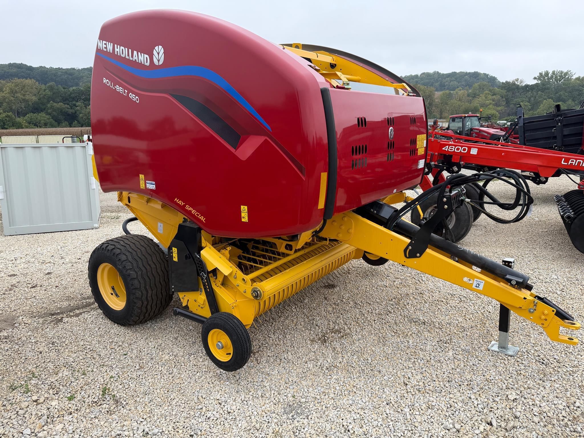 2022 New Holland RB450 Equipment Image0