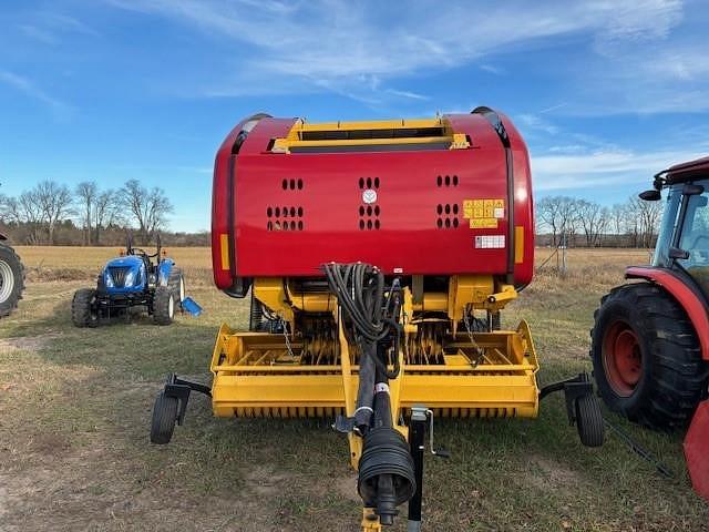 Image of New Holland RB450 CropCutter equipment image 2