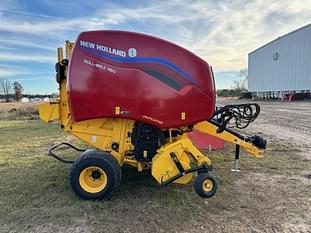 2022 New Holland RB450 CropCutter Equipment Image0