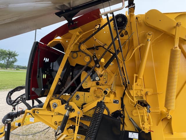 Image of New Holland RB450 equipment image 2