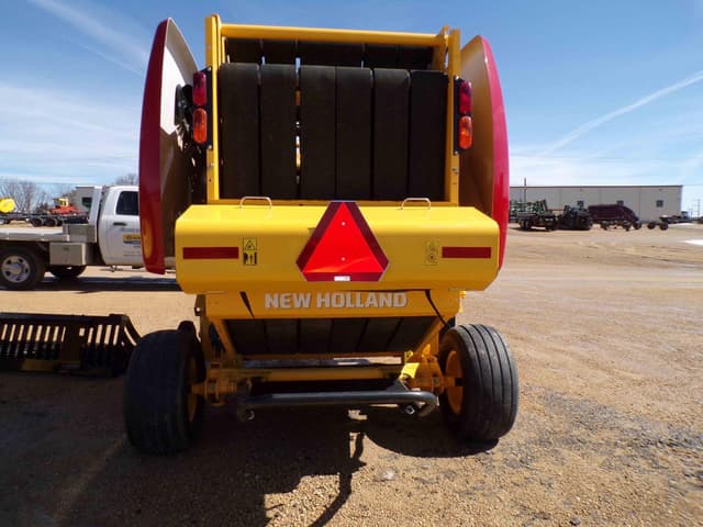 Image of New Holland RB450 equipment image 4
