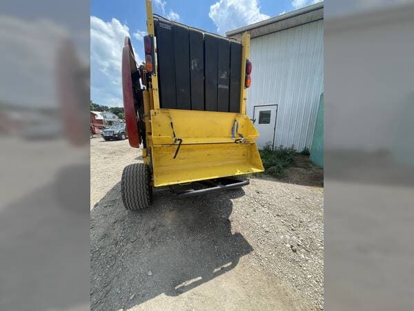 Image of New Holland RB460 Hay Special equipment image 4