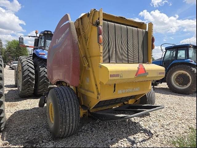 Image of New Holland RB560 Specialty Crop Plus equipment image 2