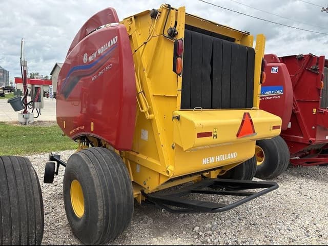 Image of New Holland RB560 Specialty Crop Plus equipment image 2