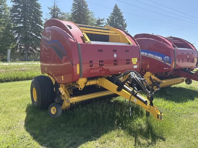 Image of New Holland RB560 Specialty Crop Plus equipment image 1