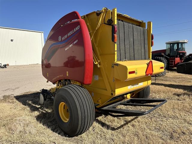 Image of New Holland RB560 Specialty Crop Plus equipment image 3