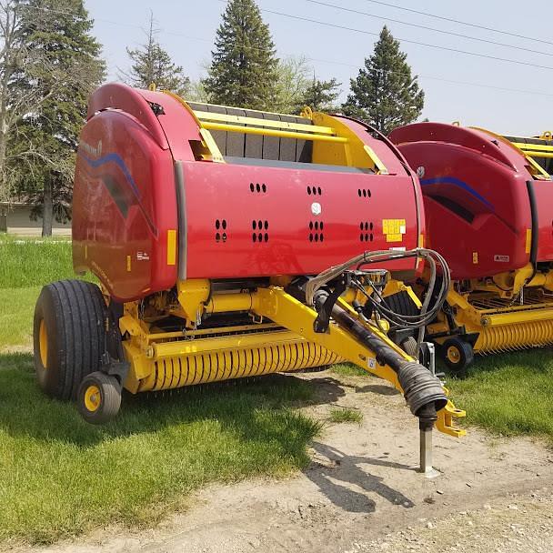 Image of New Holland RB560 Specialty Crop Plus equipment image 1