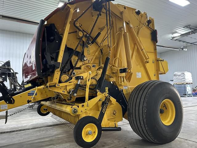 Image of New Holland RB560 Specialty Crop equipment image 1