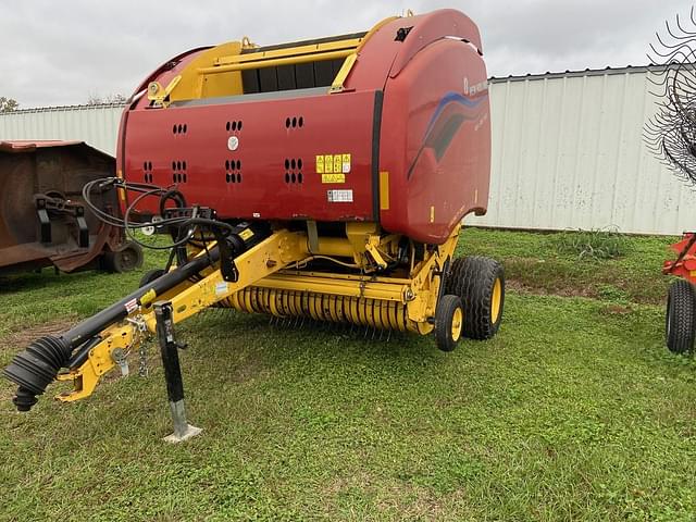 Image of New Holland RB560 equipment image 1