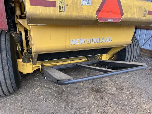 Image of New Holland RB560 Specialty Crop Plus equipment image 2