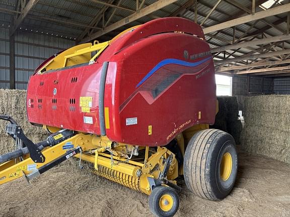 Image of New Holland RB560 Specialty Crop Plus equipment image 1