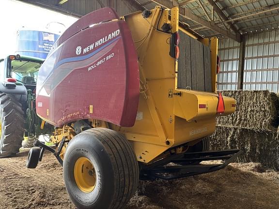 Image of New Holland RB560 Specialty Crop Plus equipment image 3