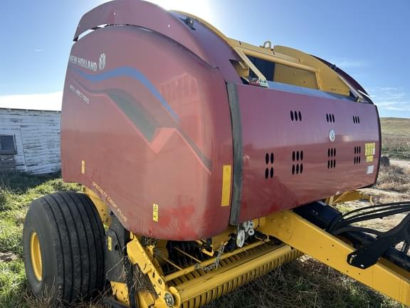 Image of New Holland RB560 Specialty Crop Plus equipment image 3