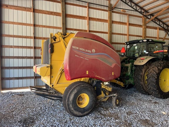 Main image New Holland RB560 Specialty Crop