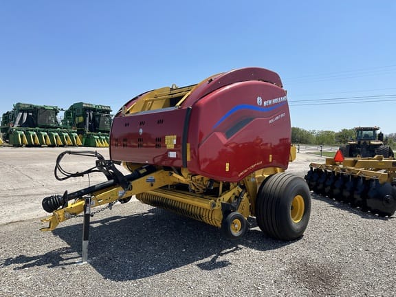 2022 New Holland RB560 Specialty Crop Plus Equipment Image0