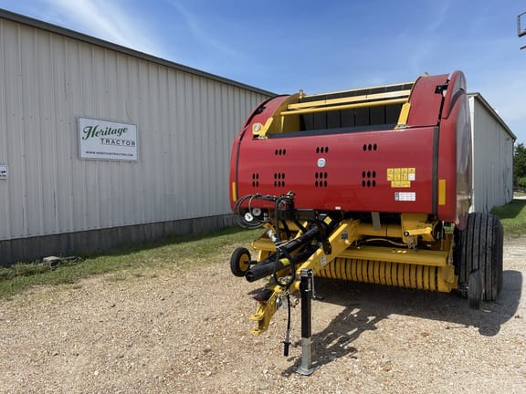 2022 New Holland RB560 Equipment Image0