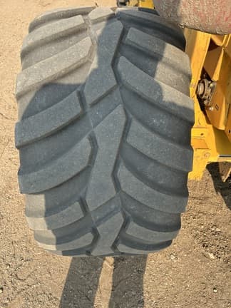 Image of New Holland RB560 equipment image 4