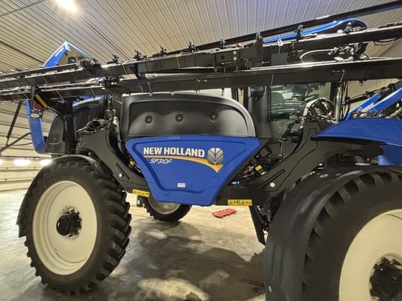 Image of New Holland SP.310F equipment image 4