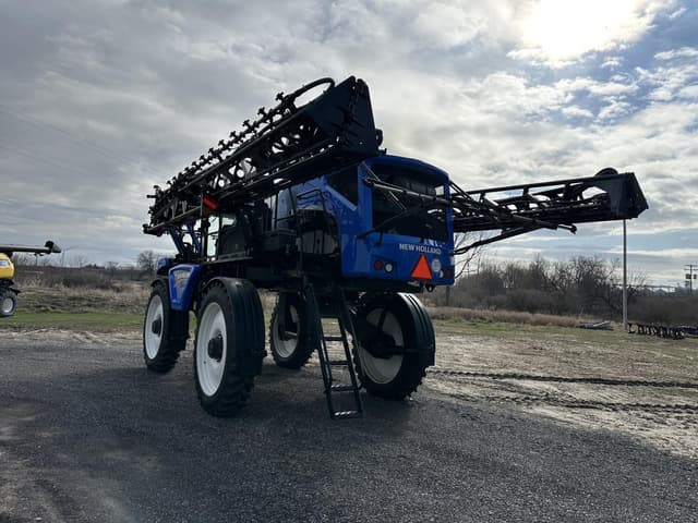 Image of New Holland SP310F equipment image 2