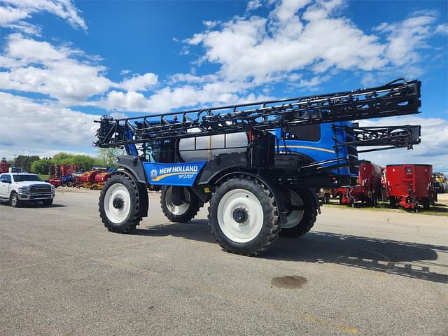 Image of New Holland SP370F equipment image 3