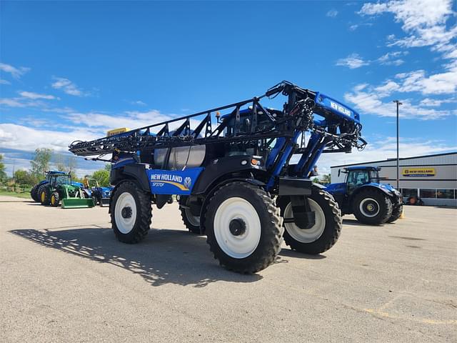 Image of New Holland SP370F equipment image 4