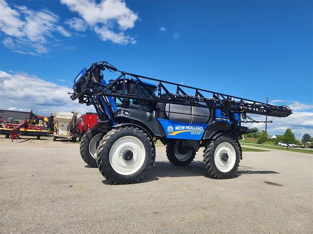 Image of New Holland SP370F equipment image 2